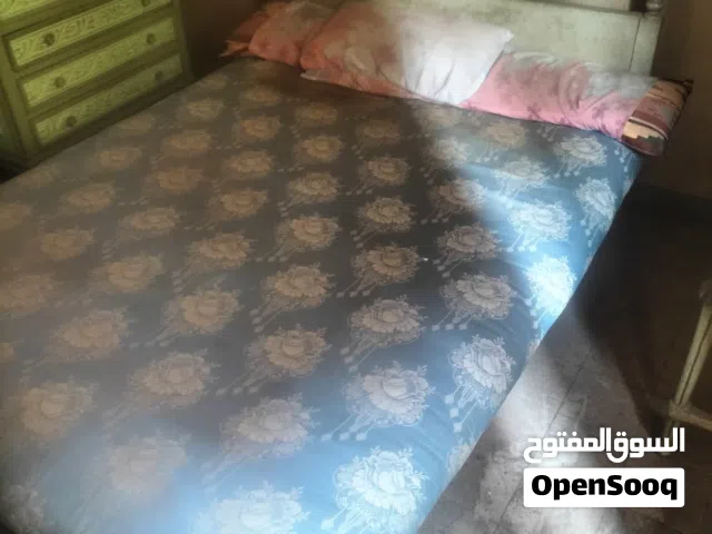 سرير من التراث القديم