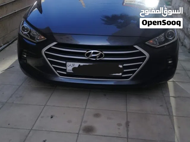 2018 هيونداي افانتي Standard