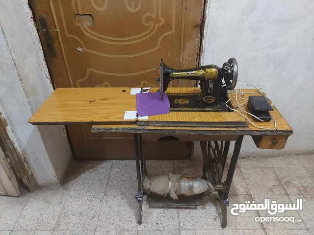 مكنية سنجر بالترابزة بحالة جيدة