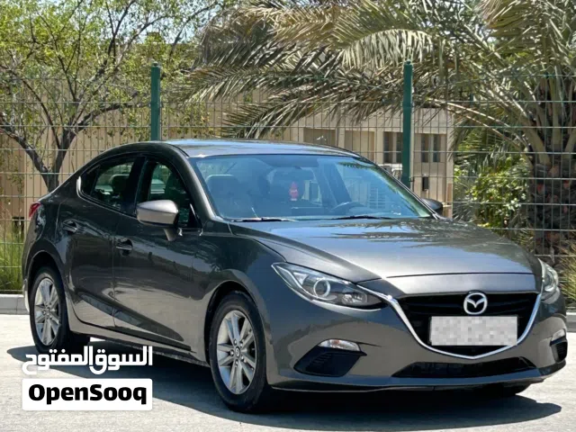2016 مازدا 3 Standard