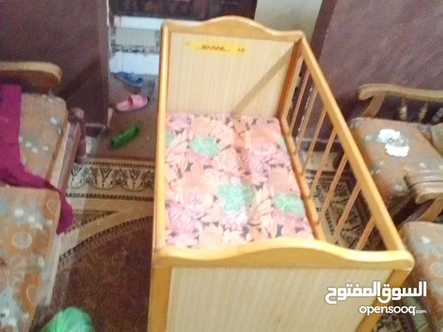 تخت بيبي للبيع