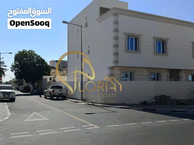 فيلا استثمارية ضخمة في الوكرة 20 غرفة 6 مطابخ فرصة نادرة