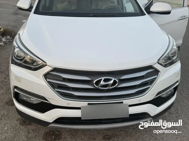 Used Hyundai Santa Fe in Basra