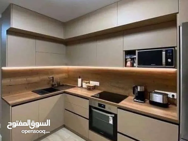 فني مختص فك وتركيب وصيانة المطابخ وفك وصيانة جميع انواع الاتات والديكورات 43222