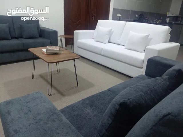 طقم كنب امريكي ثقيل جدا جدا تفصيل استعمال عرسان بحالة الجديد للبيع