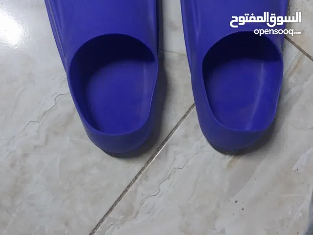 زعانف للسباحه