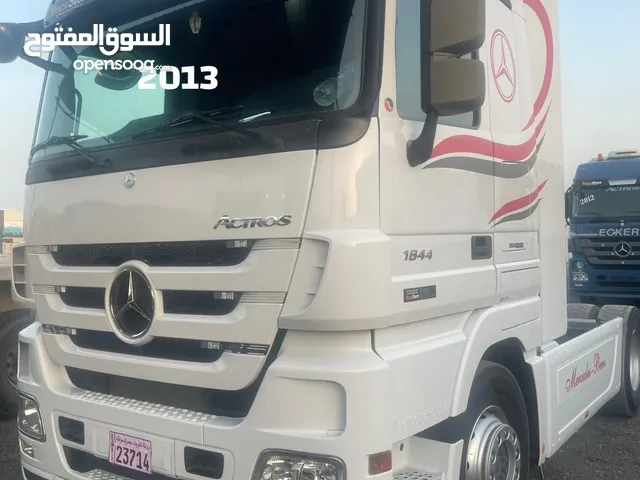 Tractor Unit Mercedes Benz 2013 in Al Ahmadi
