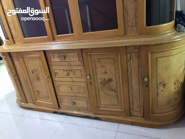 بوفيه خشب زان بحال الوكالة