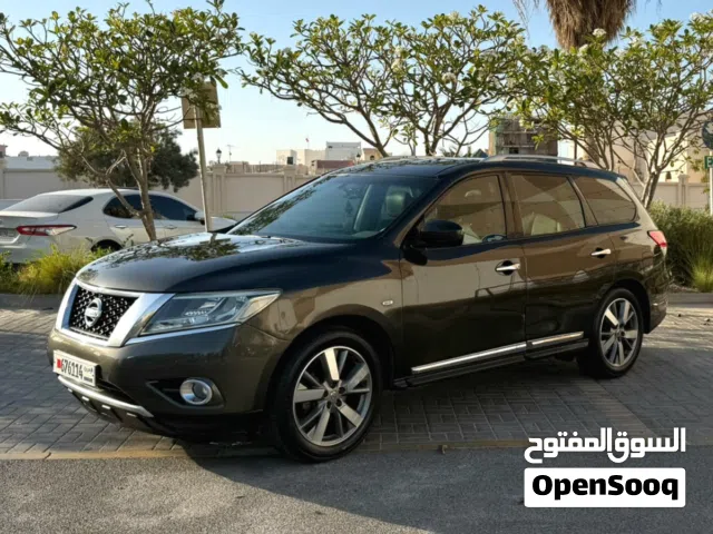 Nissan Pathfinder Model 2015 Panorama full option
