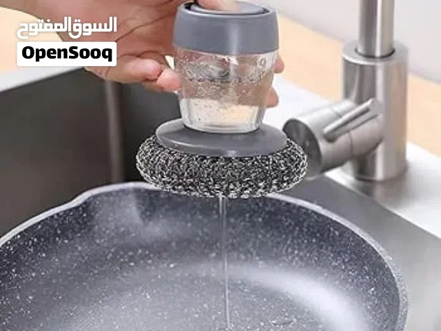 ليفة غسيل صحون مع علبة لإضافة الصابون