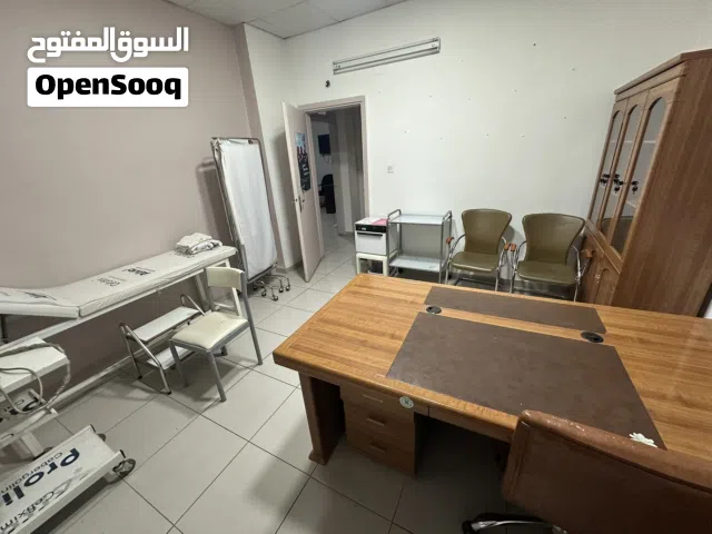 مكتب تجاري للايجار طابق أول يصلح عيادة طبيب او أي مهنة في وسط طبربور
