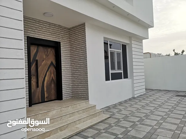 323 m2 5 Bedrooms Villa for Sale in Muscat Seeb