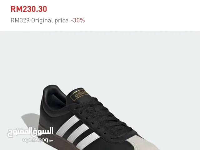 44 Sport Shoes in Amman