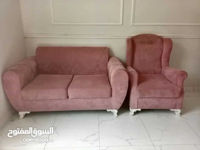 كنب تركي وردي مستعمل للبيع