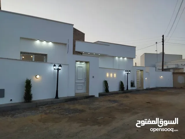 120 m2 2 Bedrooms Townhouse for Sale in Tripoli Ain Zara