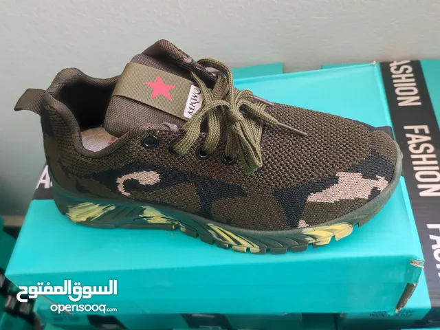 39 Sport Shoes in Tripoli