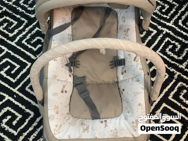 للبيع كرسي اطفال شبه جديد