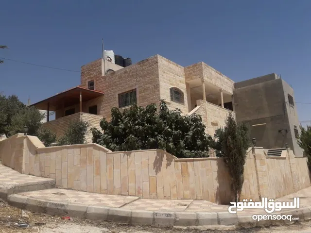240m2 More than 6 bedrooms Villa for Sale in Mafraq Bala'ama