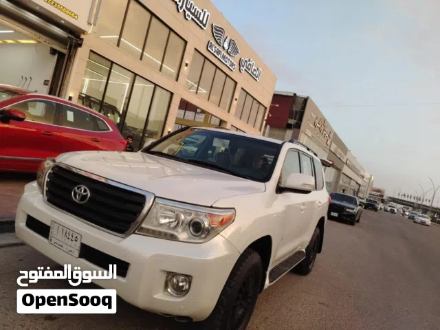 2013 Toyota Land Cruiser GXR