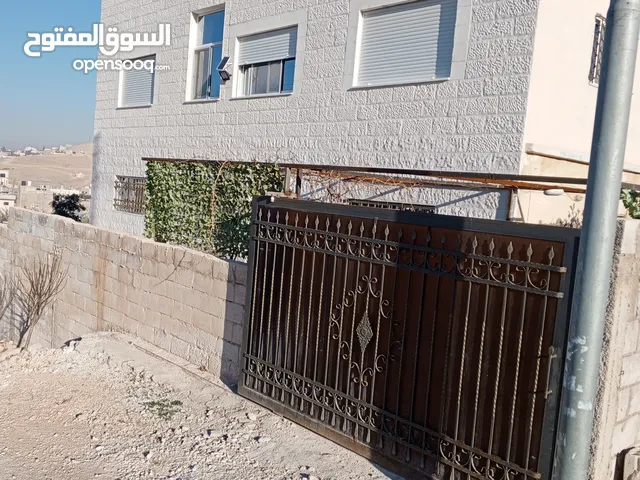 388 m2 4 Bedrooms Townhouse for Sale in Zarqa Al Sukhneh