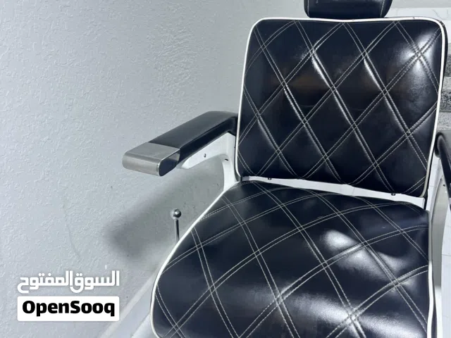كرسي حلاقه فاخر جدا بتصميم كلاسيكي مميز
