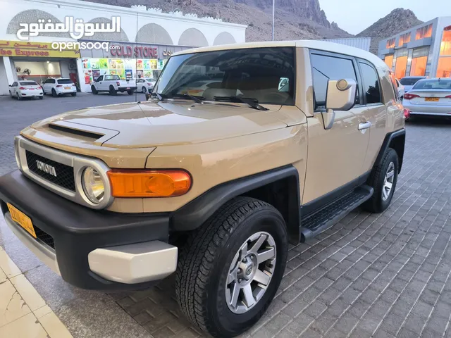 Used Toyota FJ in Al Dakhiliya