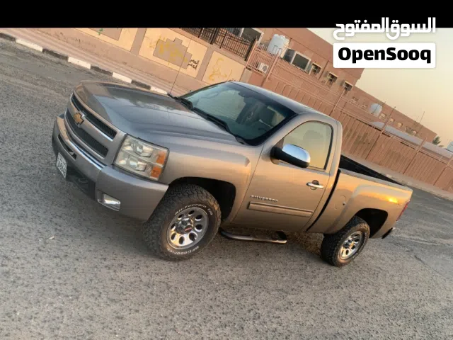 2013 شيفروليه سلفرادو 1500 LT
