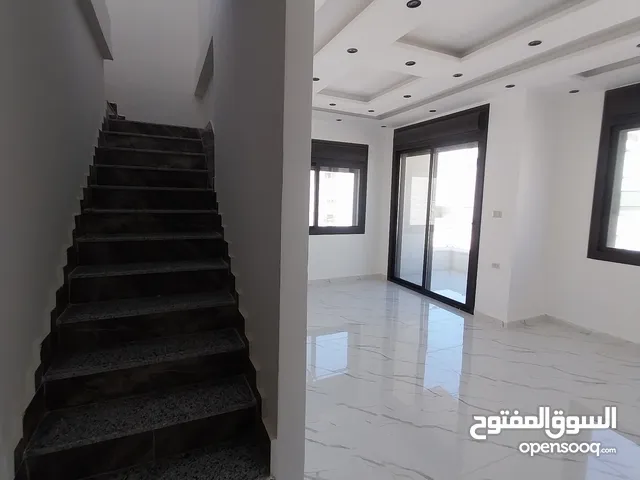 تلاع العلي 130م ورف 30م وتراسات