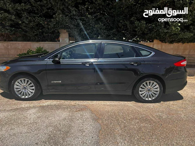 فورد فيوجن لون اسود موديل 2013se