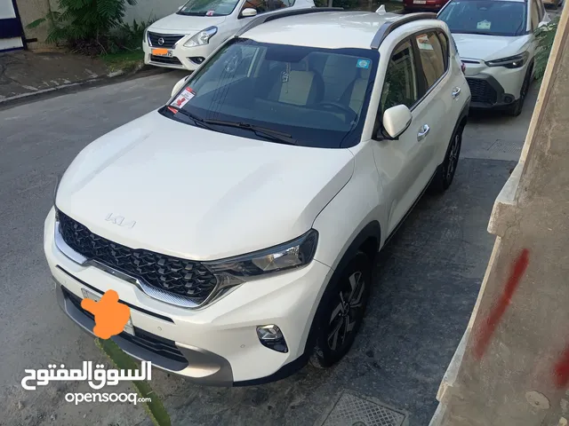 سيارة كيا سونت موديل 2023 نظيفه جدا