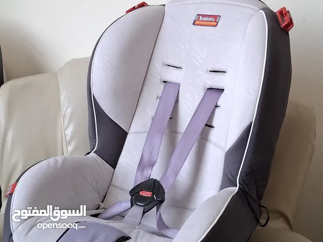 كرسي سيارة للأطفال