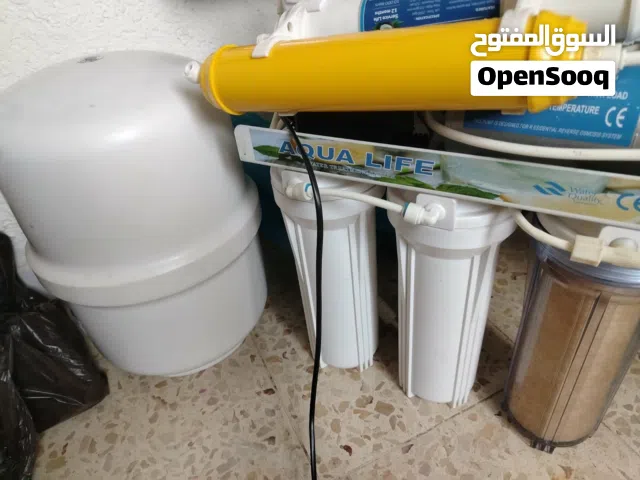 فلتر نوع Aqua lifeجميع مكوناته بحاله ممتازه