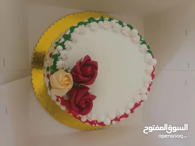 متوفر كل أنواع الكيك