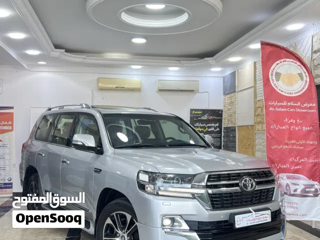 Used Toyota Land Cruiser in Muscat
