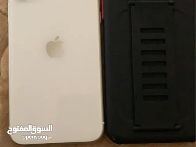 Apple iPhone 11 64 GB in Al Dhahirah