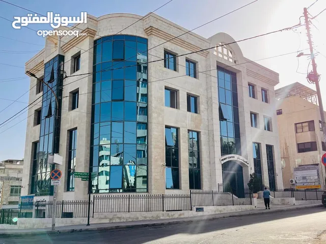 مكتب طابقي 360 متر مربع صافي بالعبدلي بالقرب من وزارة الصناعة و التجارة