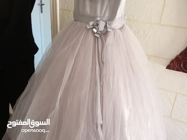 فستانين بناتي فخمين جداً للمناسبات المميزة – لبسة وحدة فقط وكأنهم جدد وبسعر ولا بالأحلام