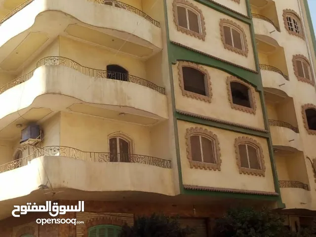  Building for Sale in Cairo El-Zahraa