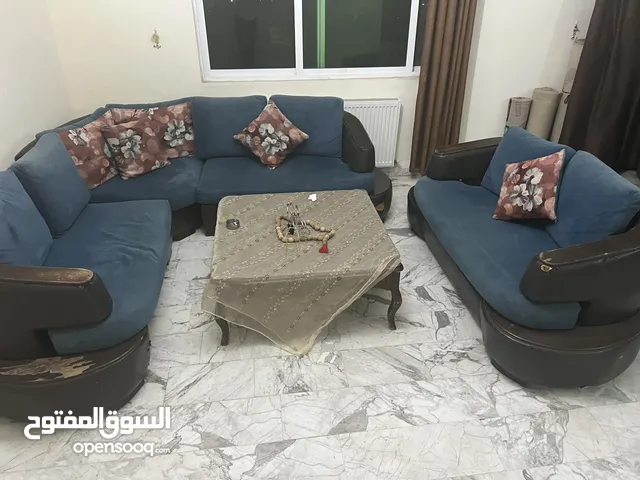 طقم كورنر بحاله جيد جدآ خشب زان ثقيل الفرش ضغط عالي تركي بدون الطاوله