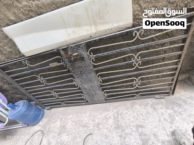 شبك باب حديد