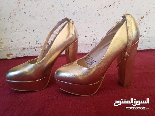 Other With Heels in Amman