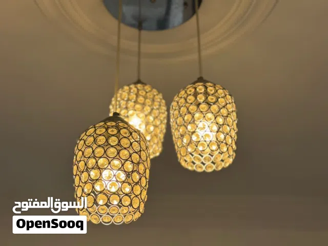 ثريات للبيع بحالة ممتازة