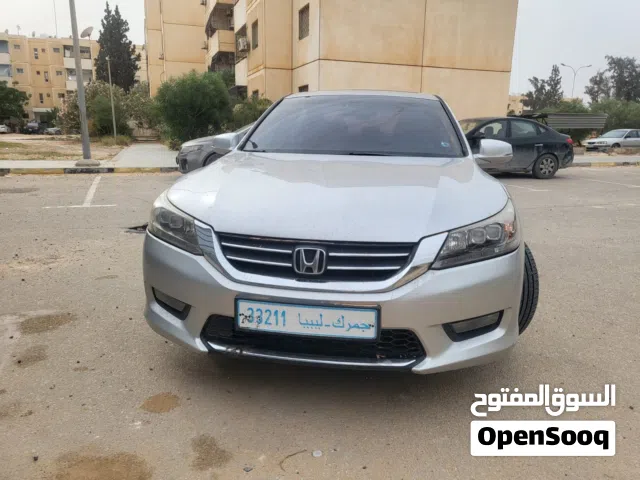 2014 هوندا اكورد Limited