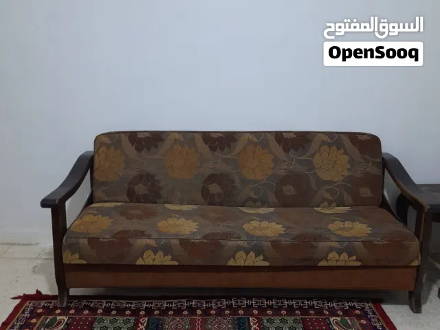 صوفا /كنبة/سجلونة للبيع بحالة جيدا جداً