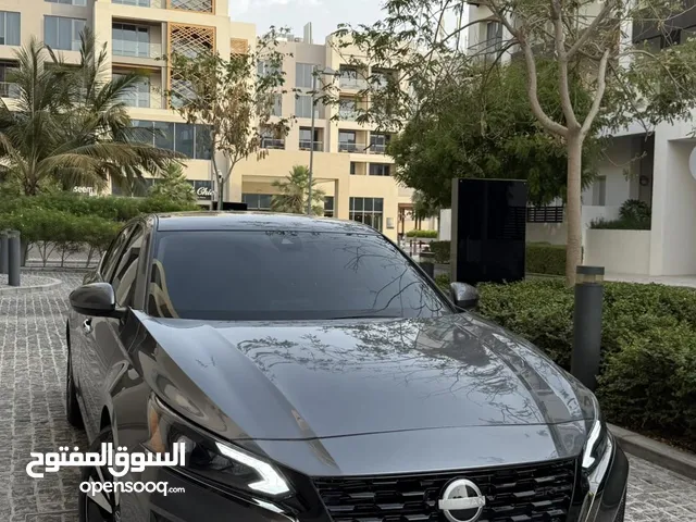 نيسان ألتيما 2022 جاهزة للأستخدام وبسعر مناسب تم عمل سيرفس للسيارة