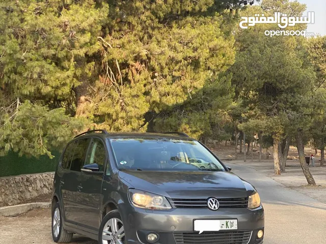 Used Volkswagen Touran in Hebron