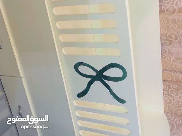 وحده ادراج وتخت بيبي
