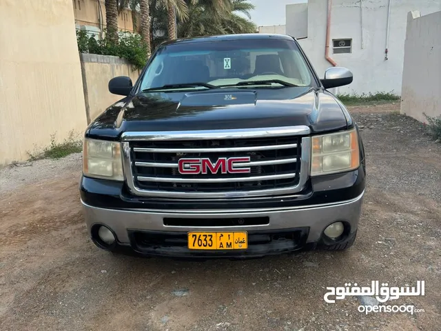 Used GMC Sierra in Al Sharqiya