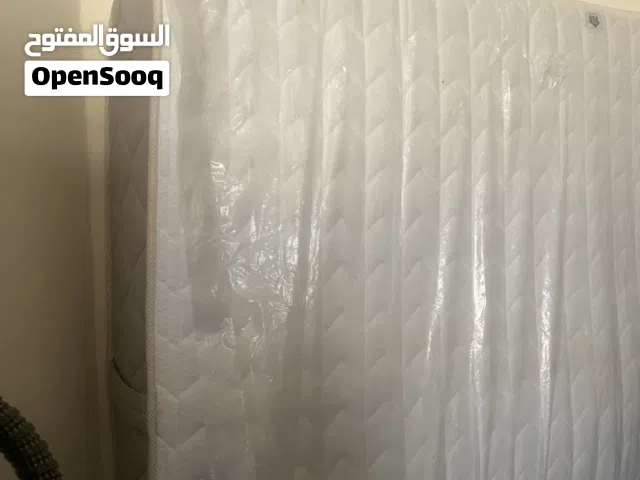 سرير مع مرتبة 160 سم