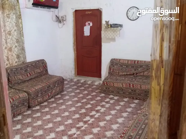 100 m2 2 Bedrooms Townhouse for Sale in Basra Hakemeia